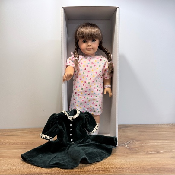 American Girl Molly McIntire Pleasant Company w/ Velvet Holiday Dress & Hospital - Picture 2 of 10